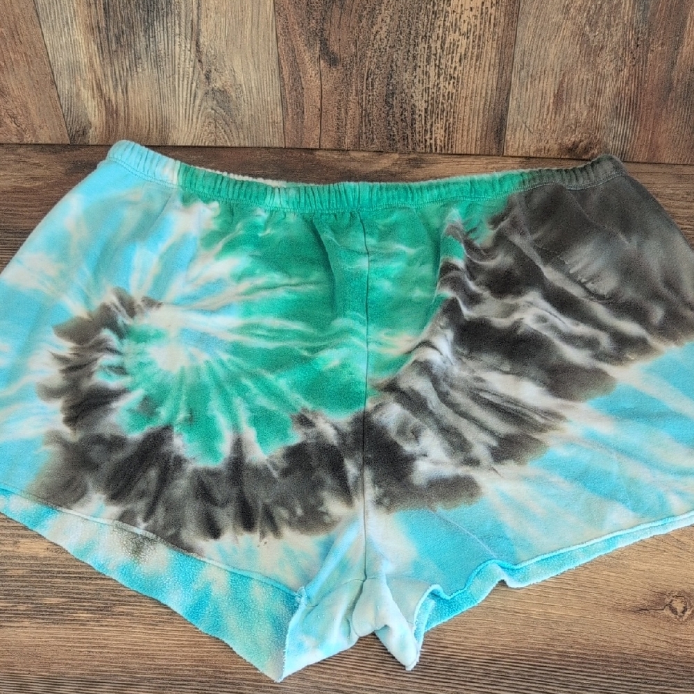 Aerie Green and White Tie Dye Lounge Shorts XL           -C811